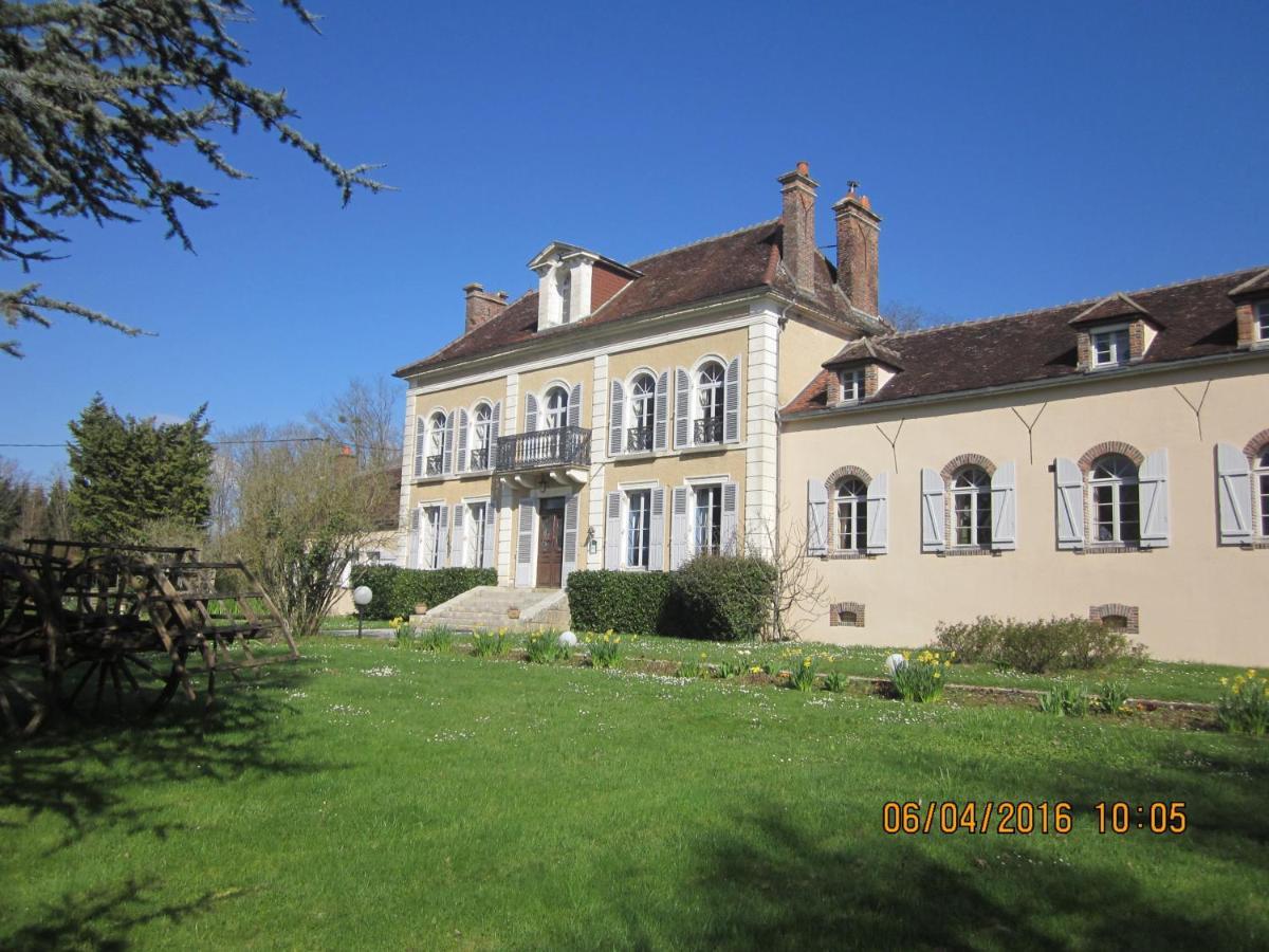 Domaine De Sainte Anne Venoy Exterior foto